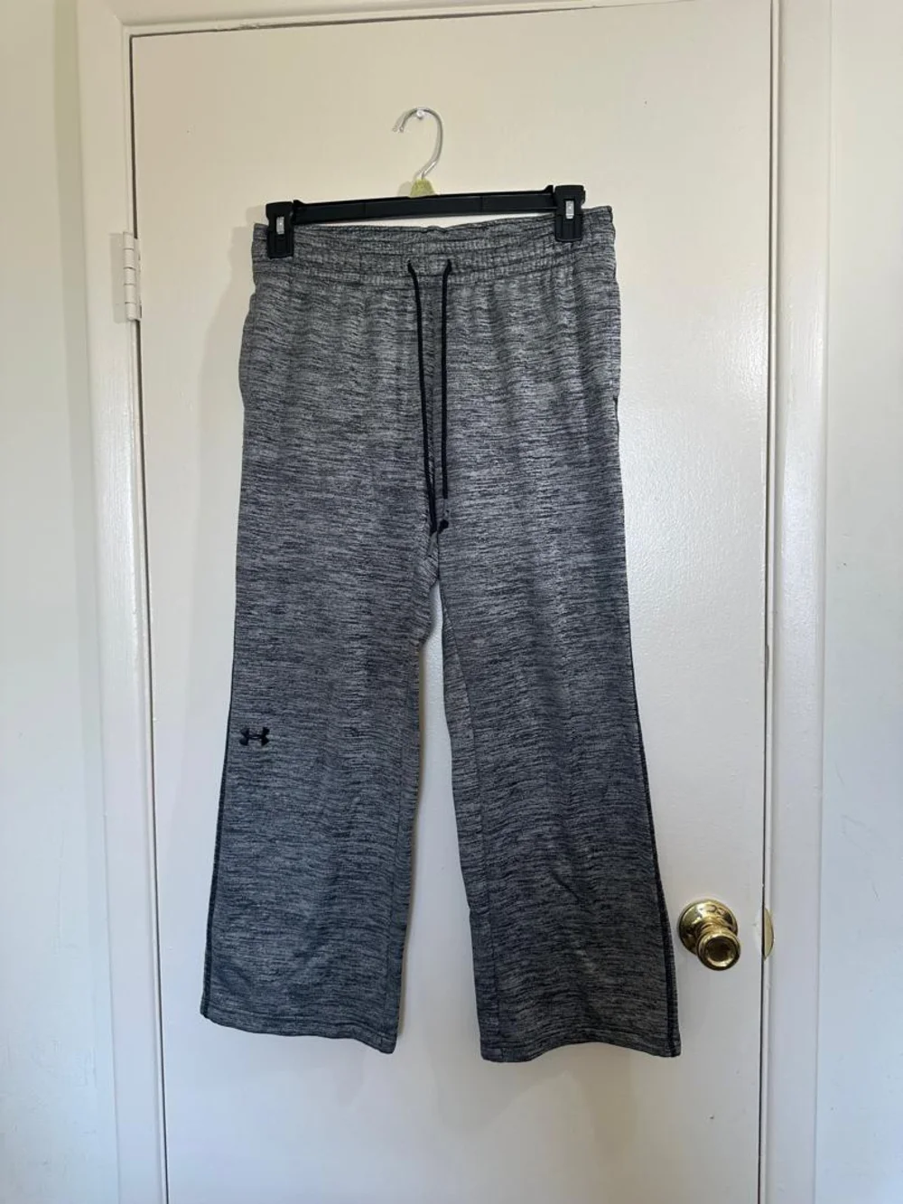 Under Armour Men’s Heather Grey Joggers - Gray Sweatpants • Size M
